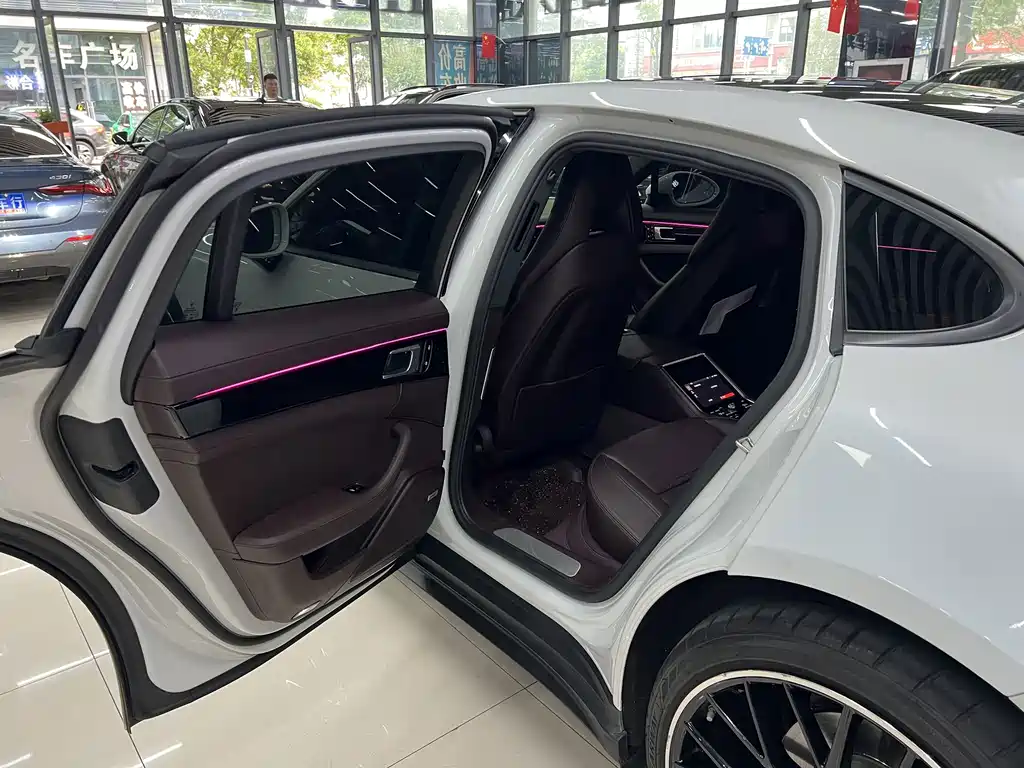 Porsche Panamera — миниатюра 17