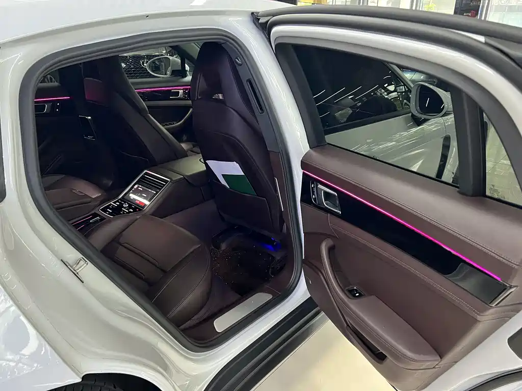 Porsche Panamera — миниатюра 38