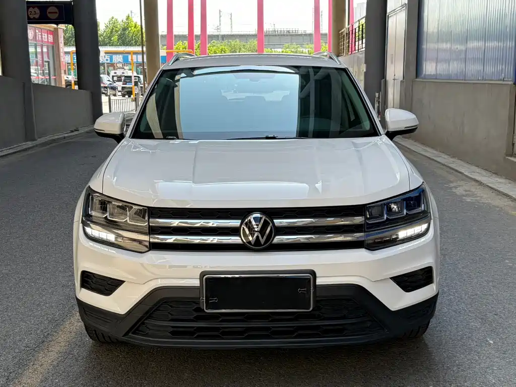 Volkswagen Tharu — миниатюра 2