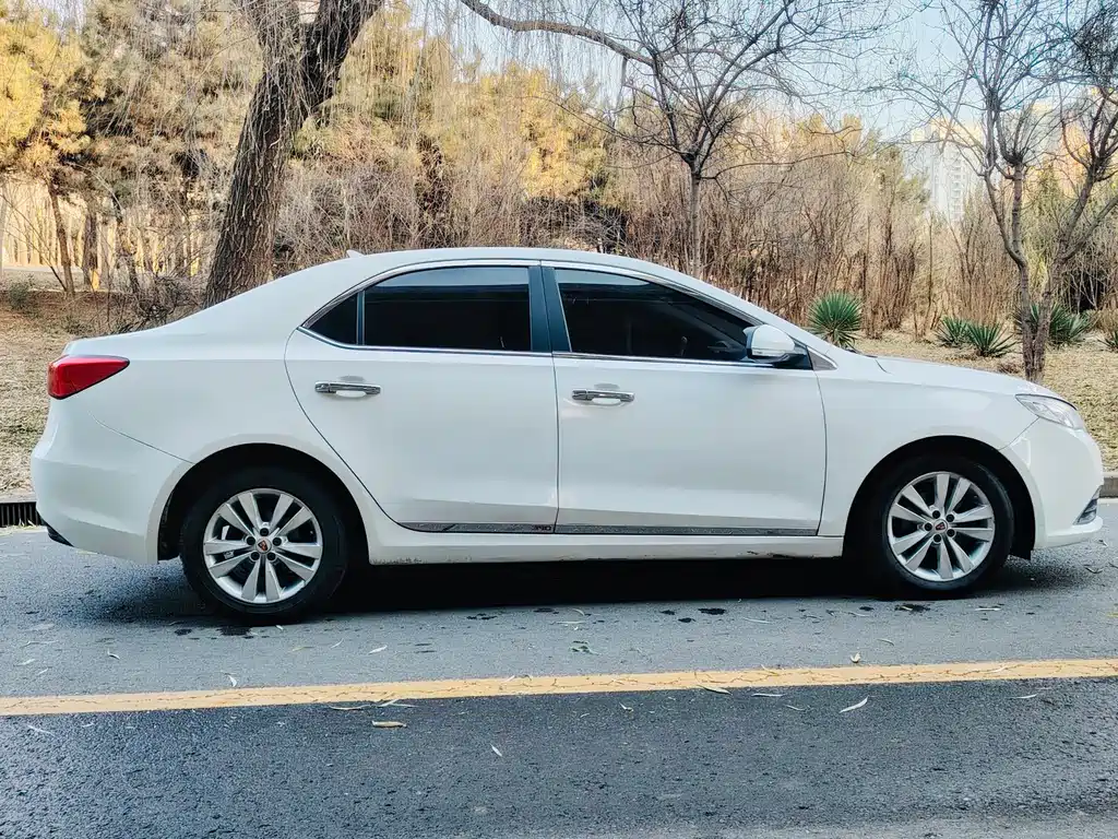 Roewe 360 1.5L Auto Luxury Edition, фото 7