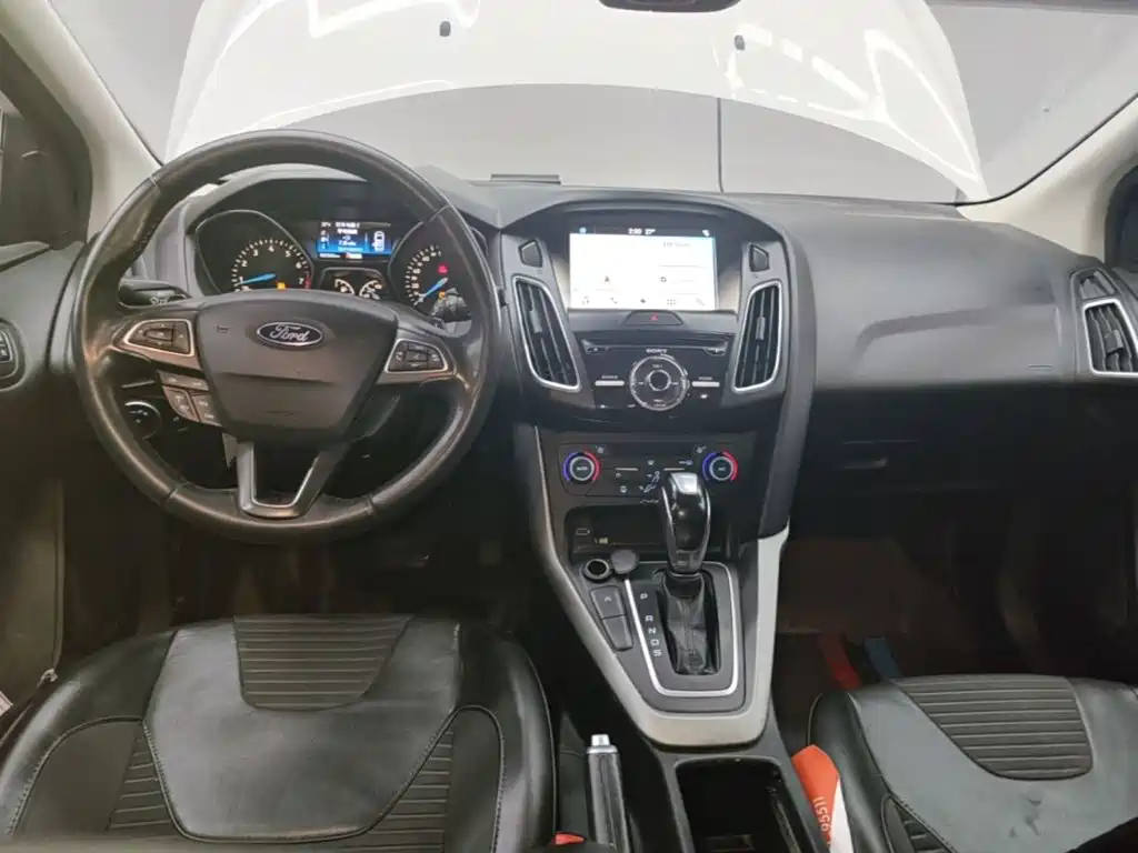 Ford Focus — миниатюра 10