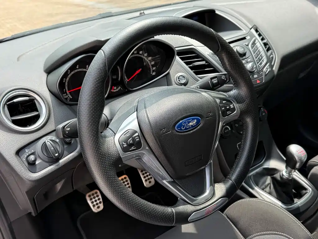Ford Fiesta 2013 1.6T ST