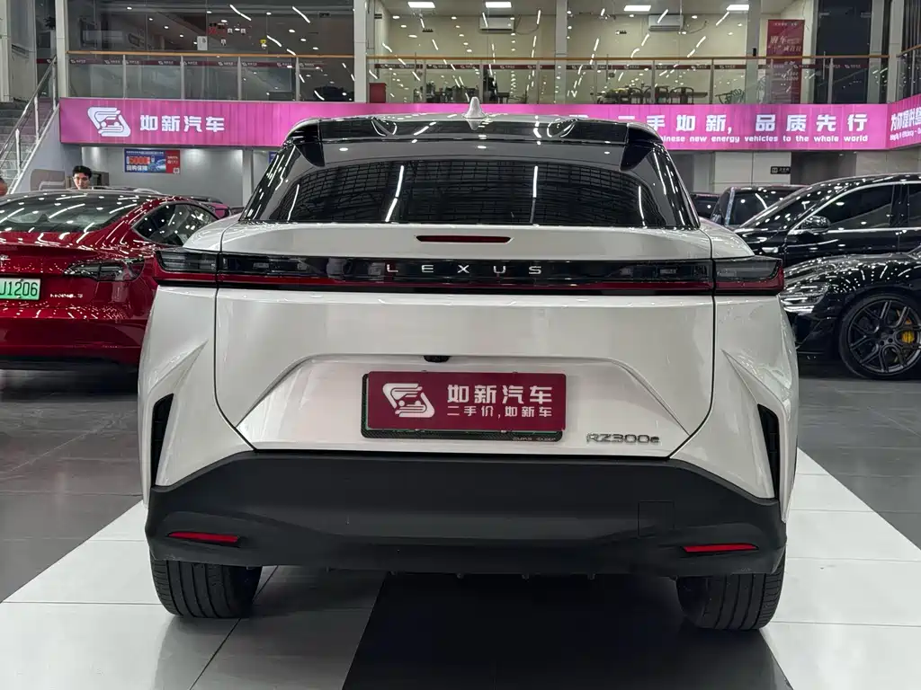 Lexus RZ — миниатюра 7