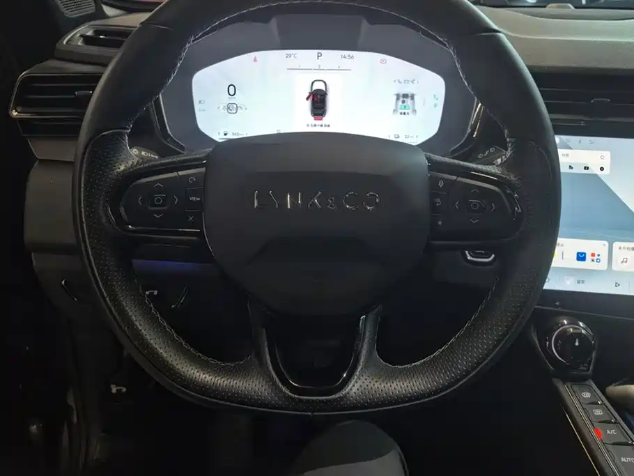 Lynk & Co 01 EM-P — миниатюра 15