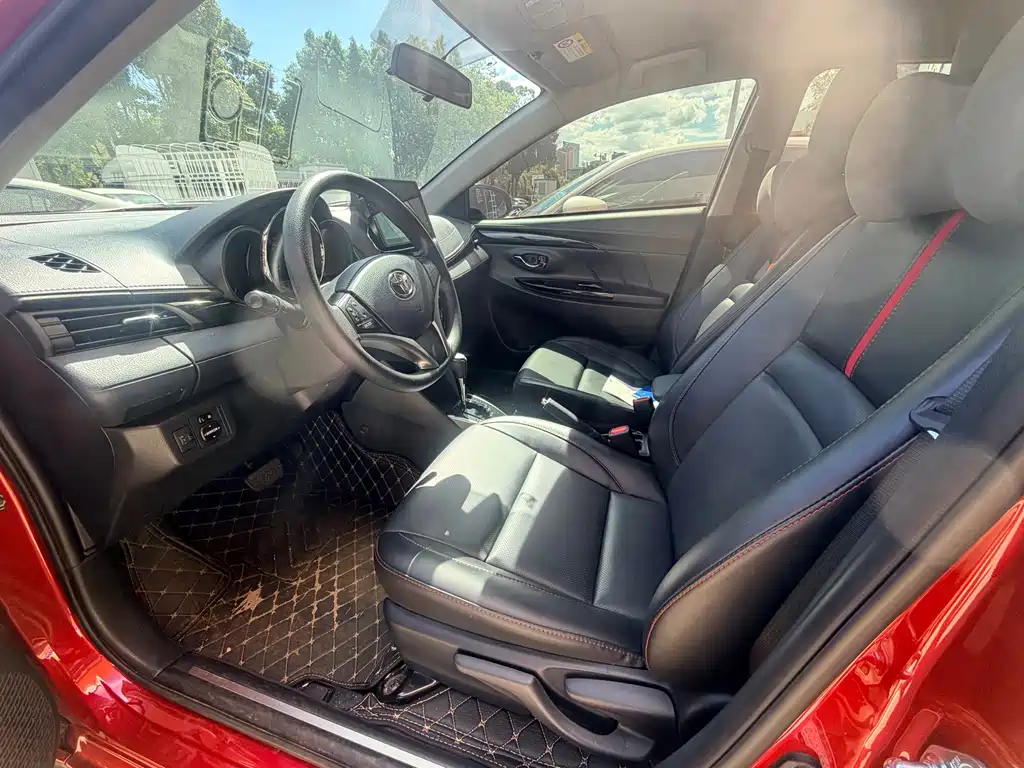 Toyota Yaris L — миниатюра 5