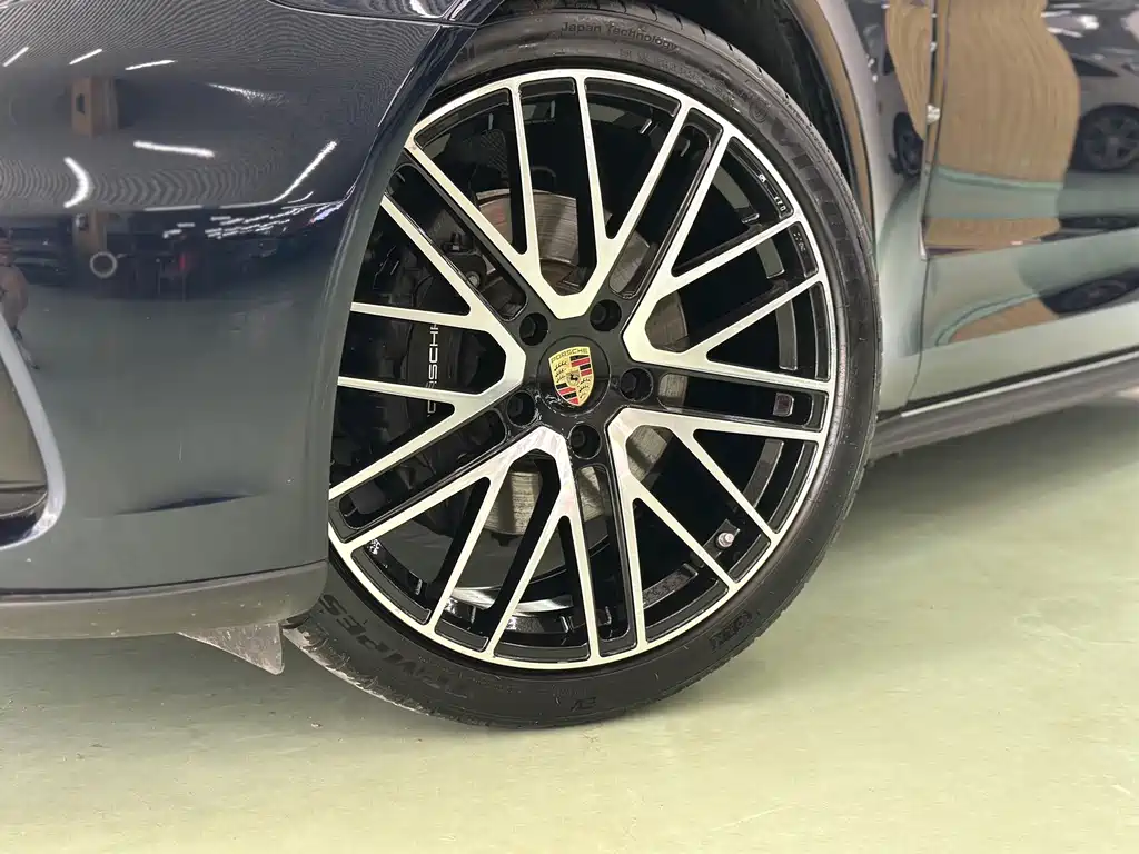 Porsche Panamera — миниатюра 2