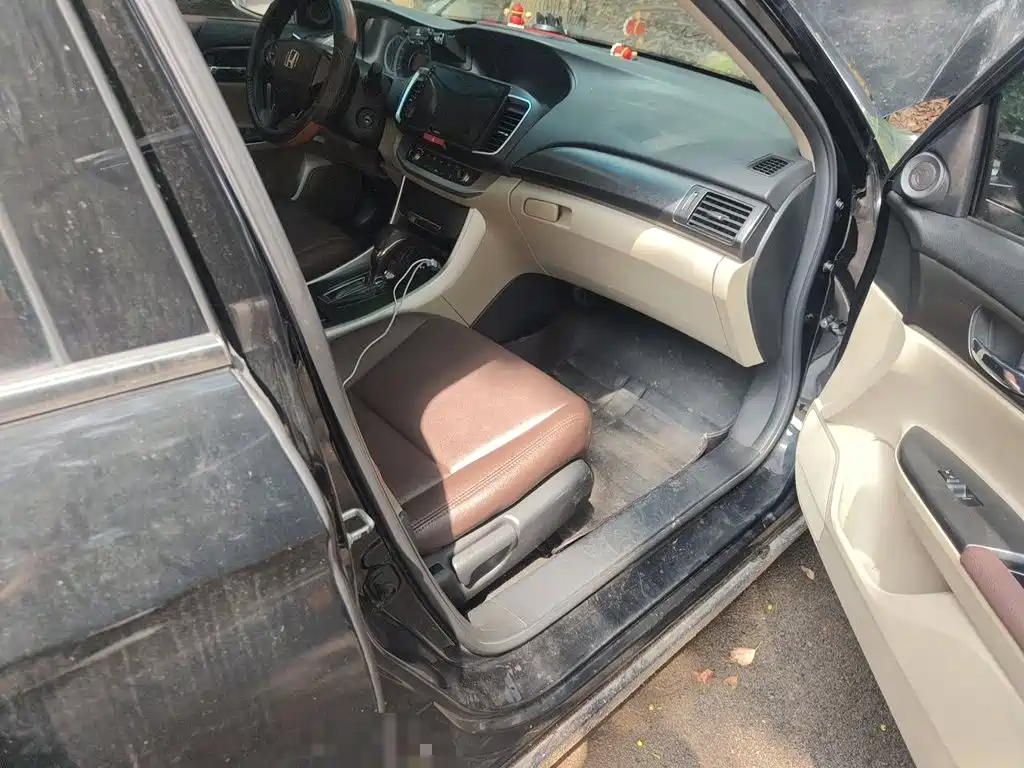 Honda Accord — миниатюра 19