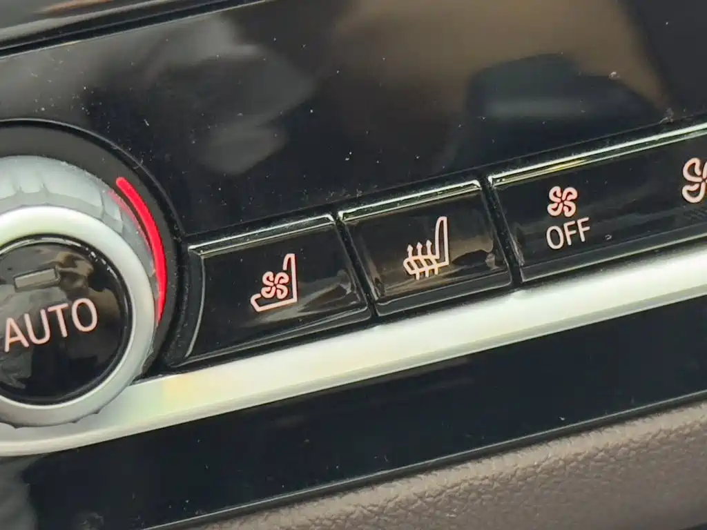 BMW 5 Series New Energy — миниатюра 18