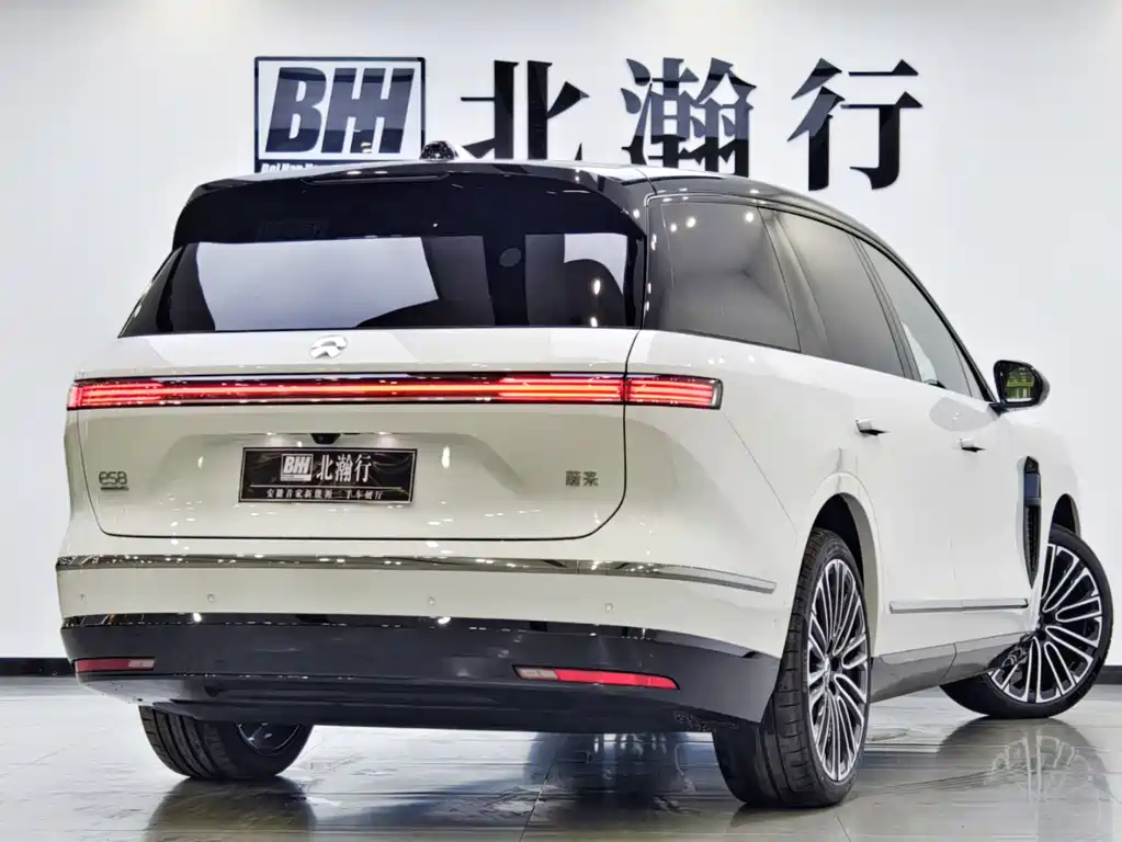 NIO ES8 2026 мест Executive