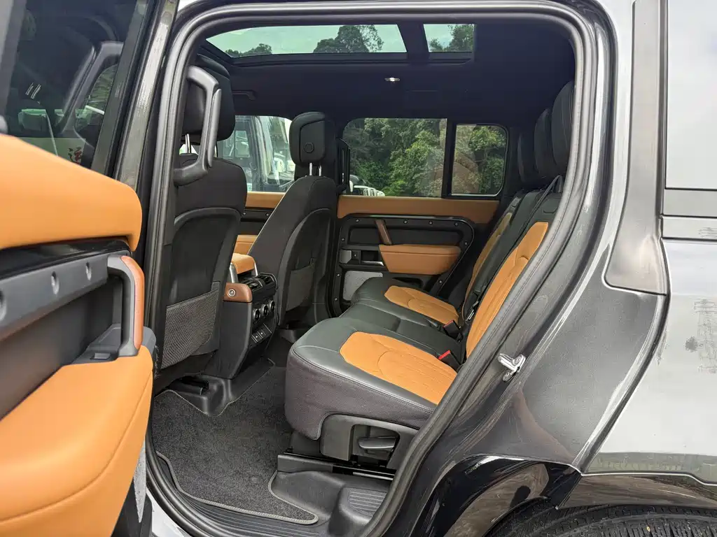 Land Rover Defender — миниатюра 11