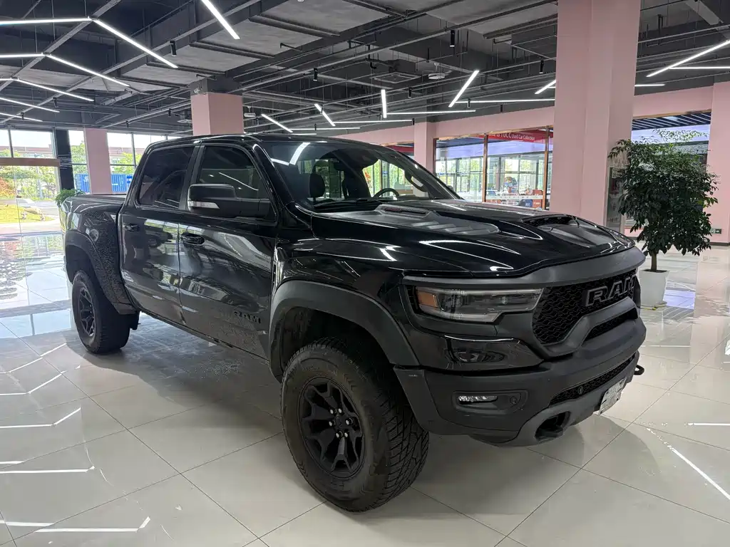 Ram Trucks 2023 6.2T AT