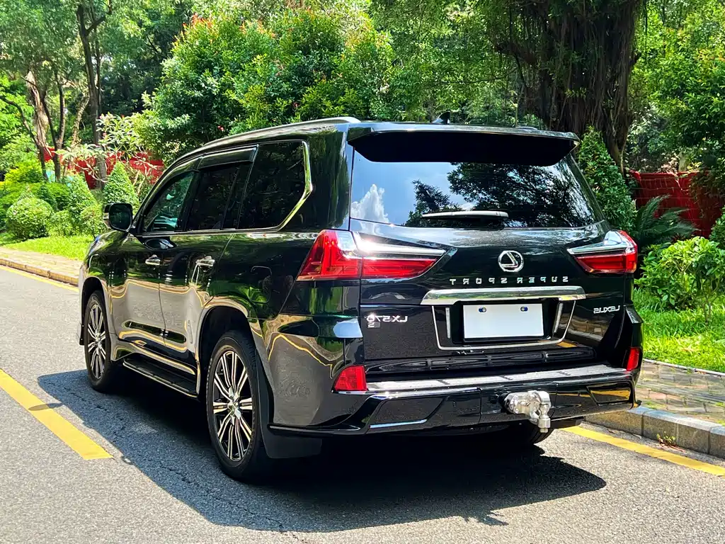 Lexus LX — миниатюра 17