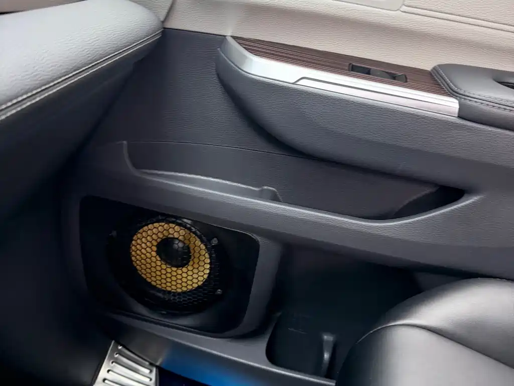 Toyota Sienna — миниатюра 8