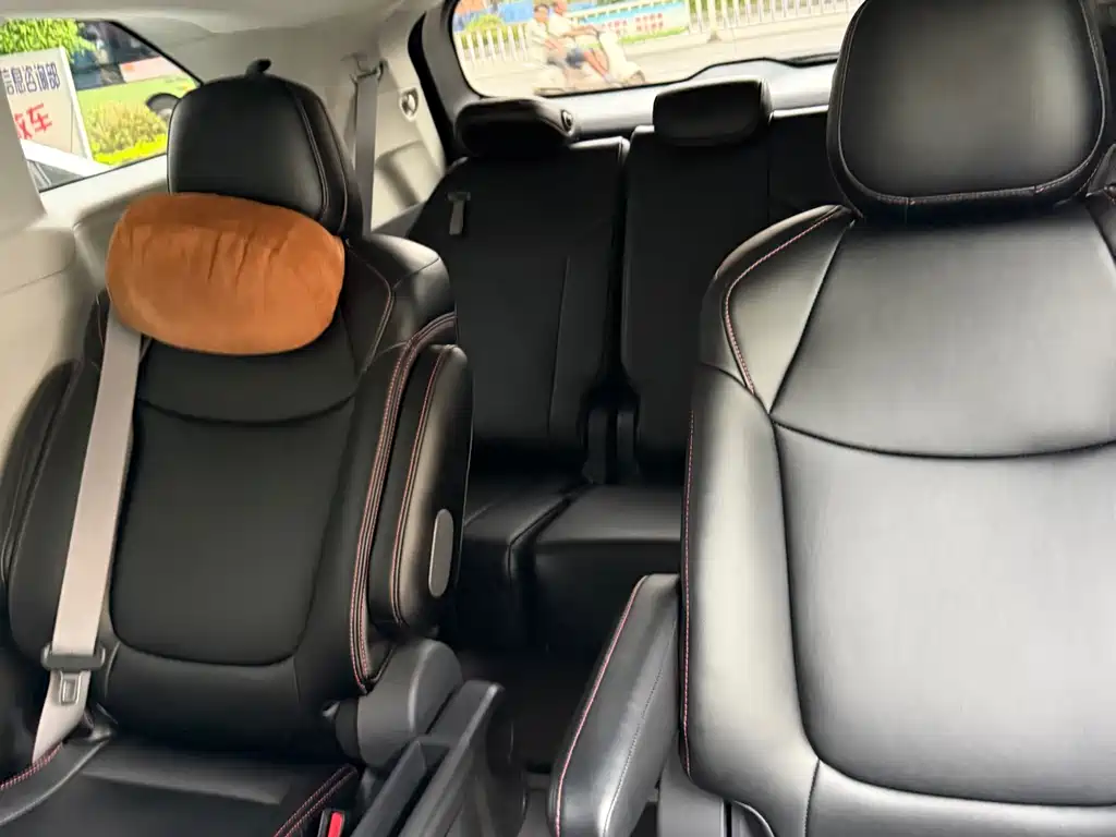 Toyota Sienna — миниатюра 11