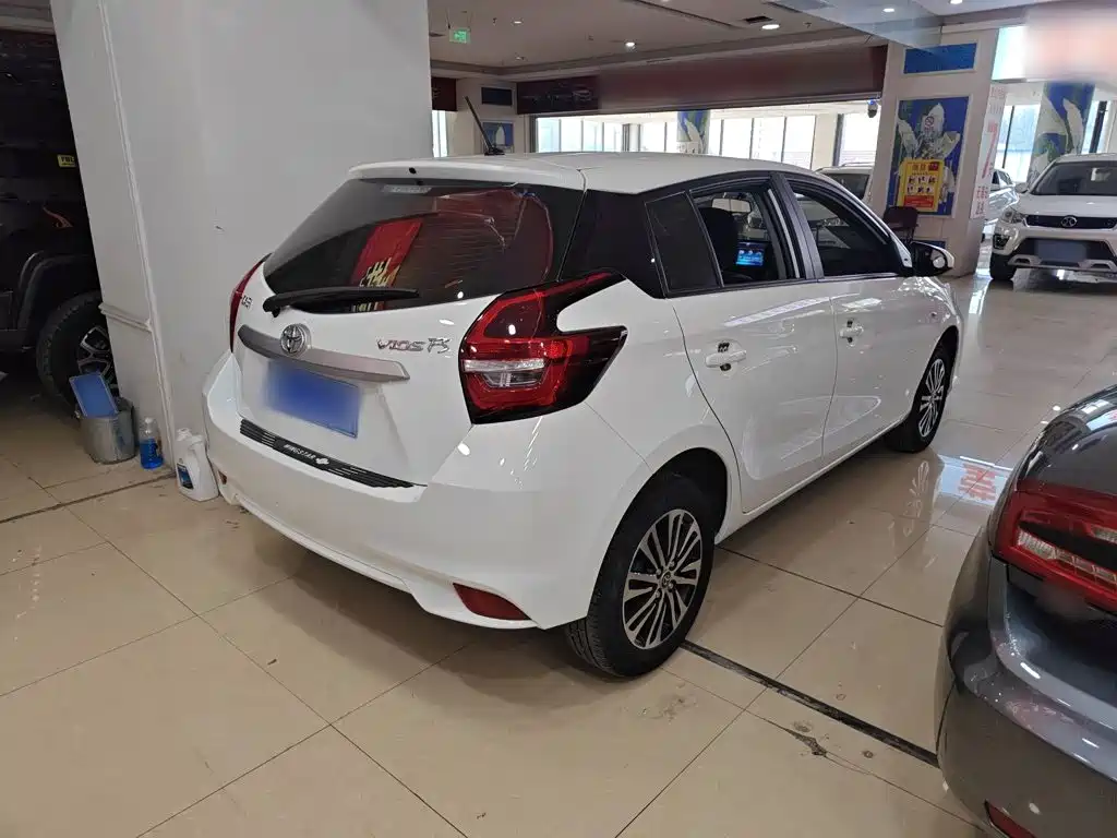 Toyota Vios FS — миниатюра 7