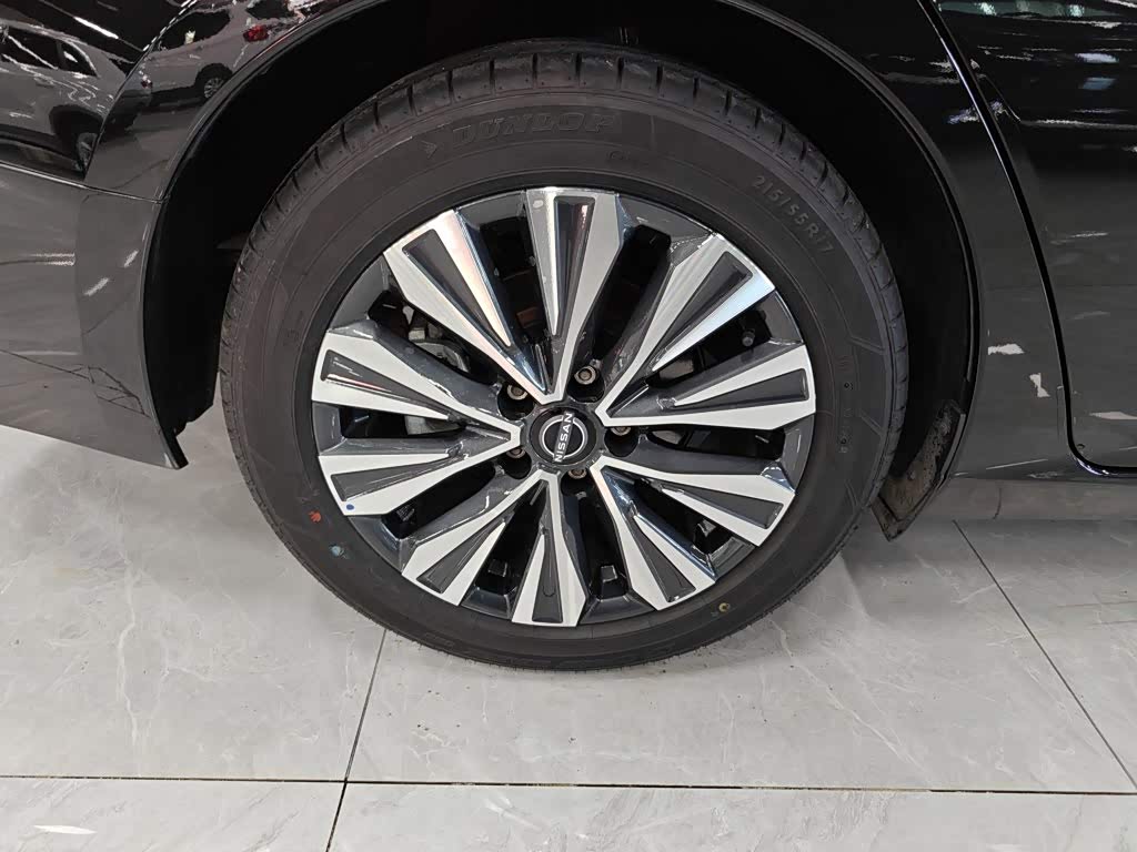 Nissan Teana 2.0 л 2024 г. Чёрный, пробег 13700 км