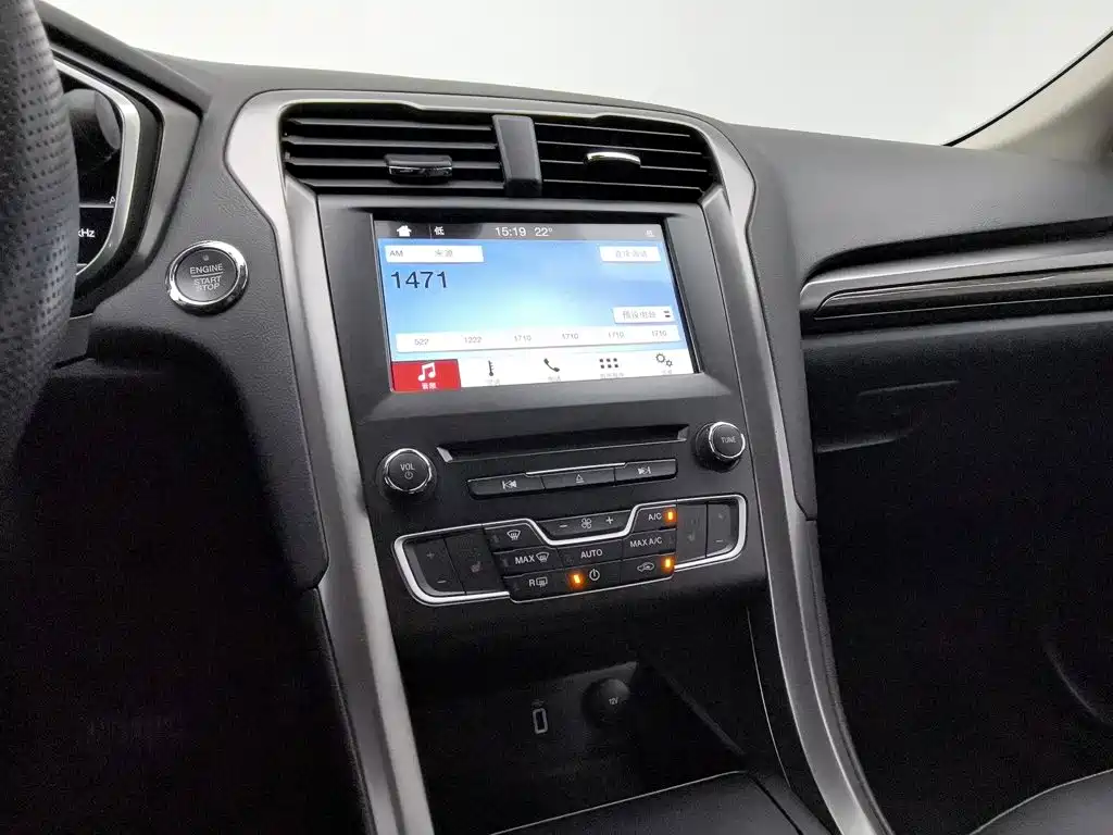 Ford Mondeo — миниатюра 12