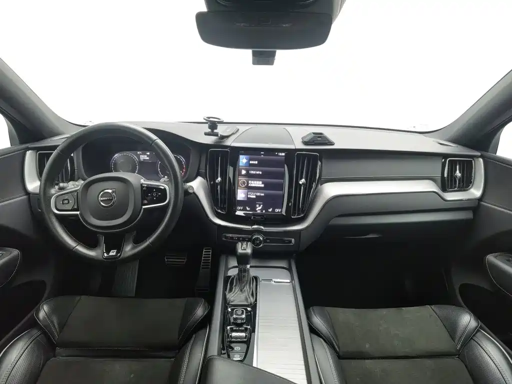 Volvo XC60 — миниатюра 5