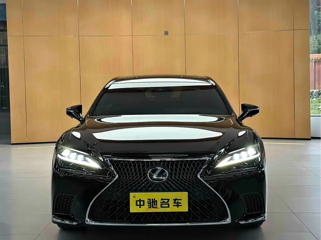 Lexus LS 2021 500h Excellence Edition