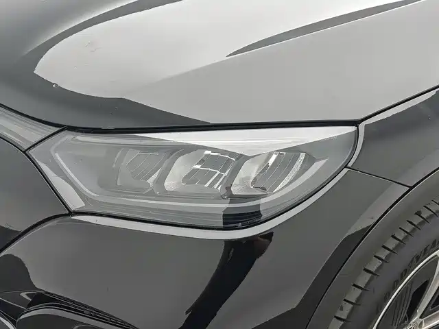Mercedes-Benz EQE SUV — миниатюра 14
