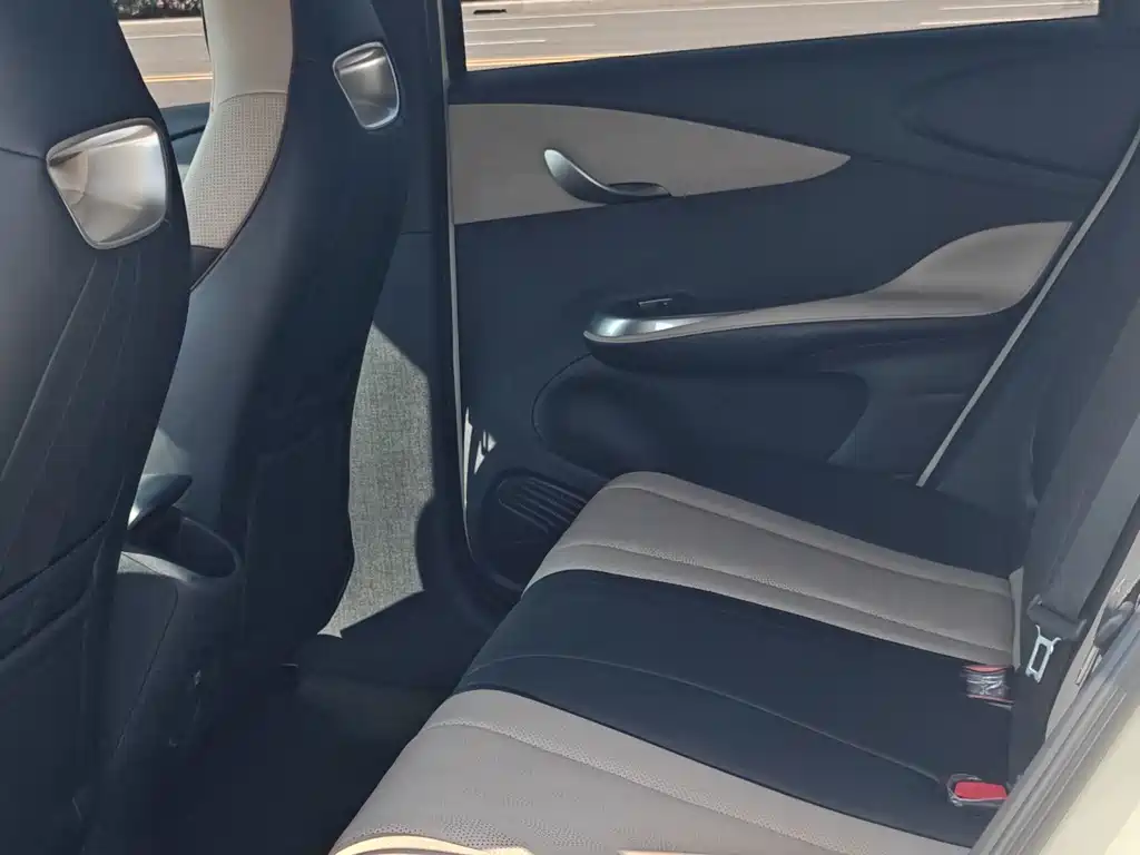 BYD Dolphin — миниатюра 8