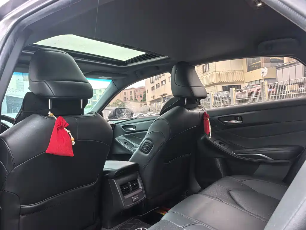 Toyota Avalon — миниатюра 12
