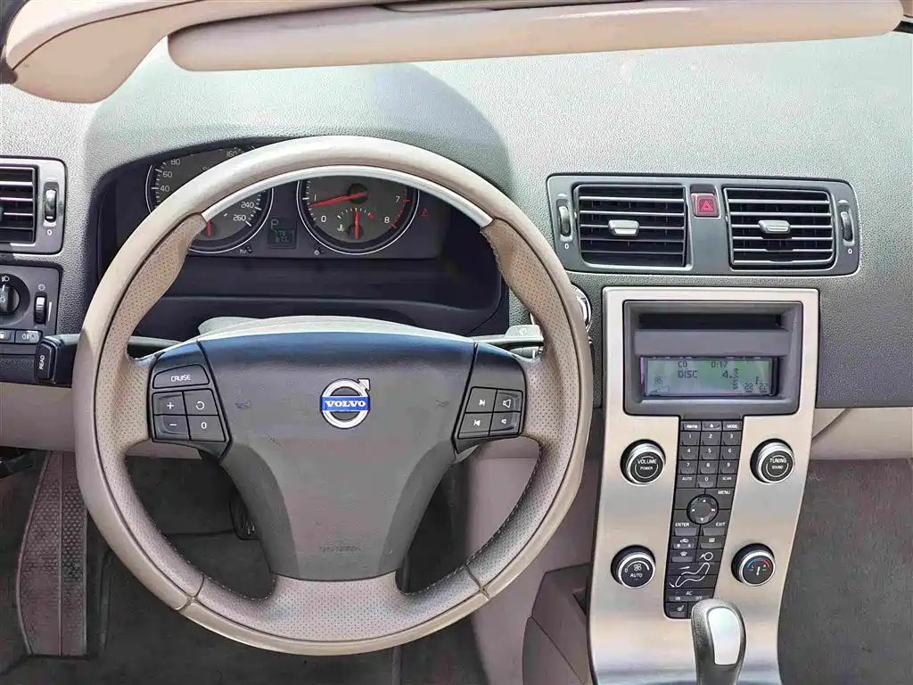 Volvo C70 — миниатюра 12