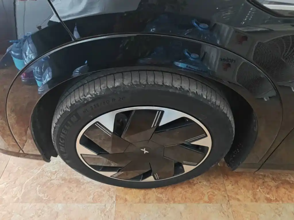 XPeng X9 — миниатюра 23