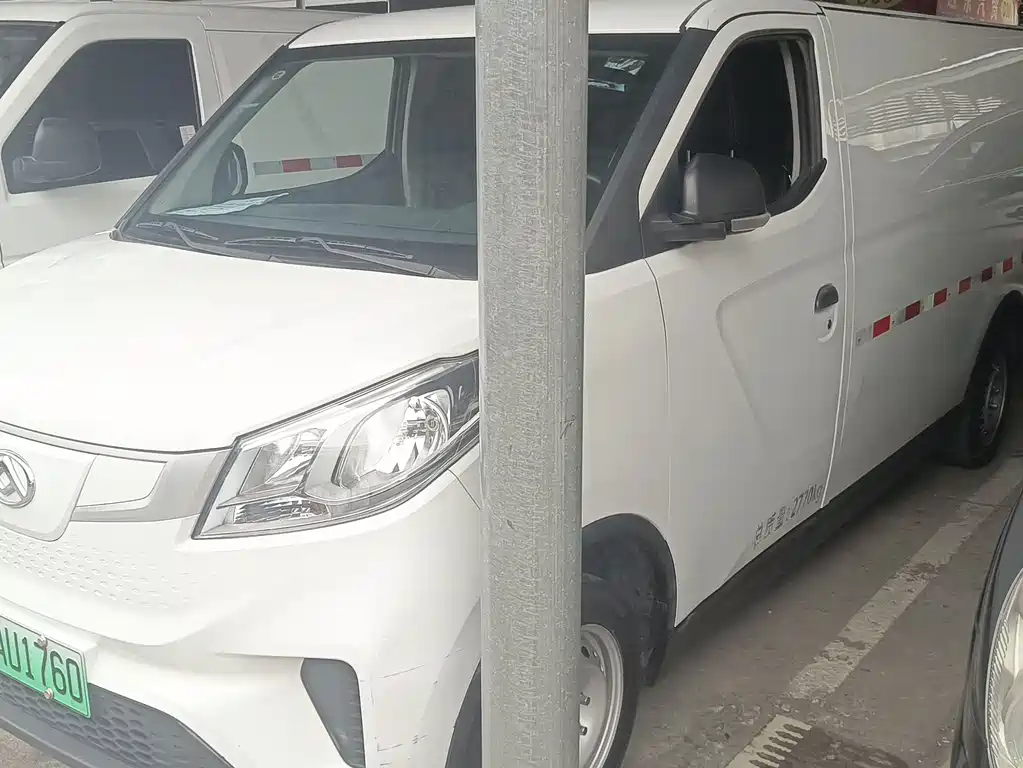 SAIC MAXUS CHASE EV30