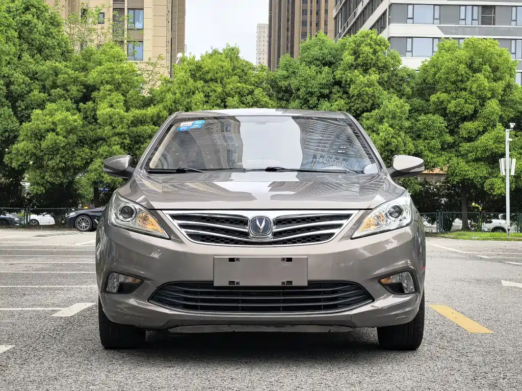Changan Eado 2015 1.6L MT Luxury V