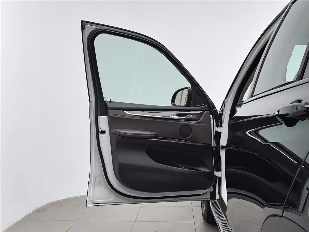 BMW X5 2015 xDrive28i