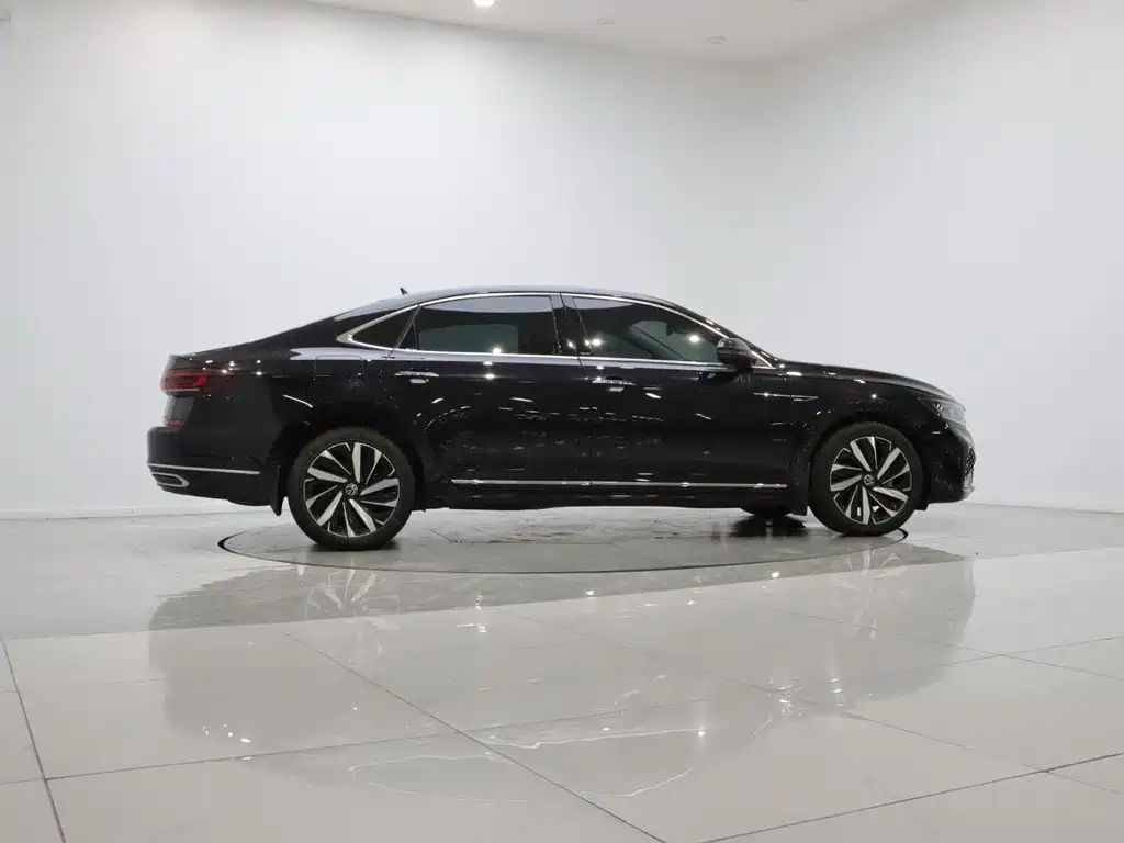 Volkswagen Passat — миниатюра 7