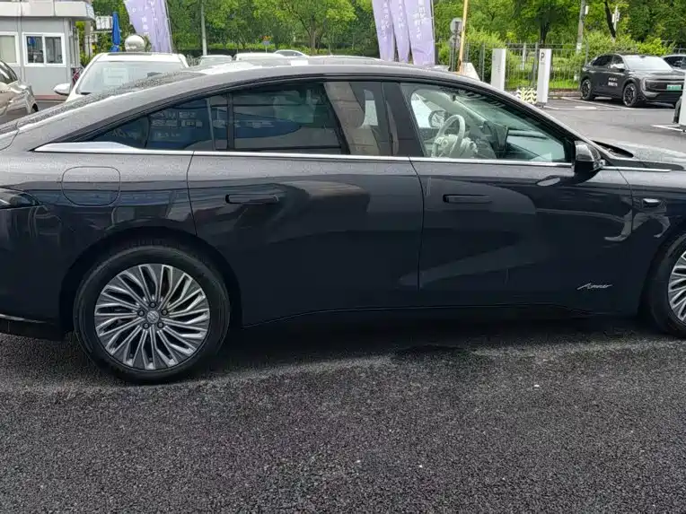 Buick Electra L7 — миниатюра 12