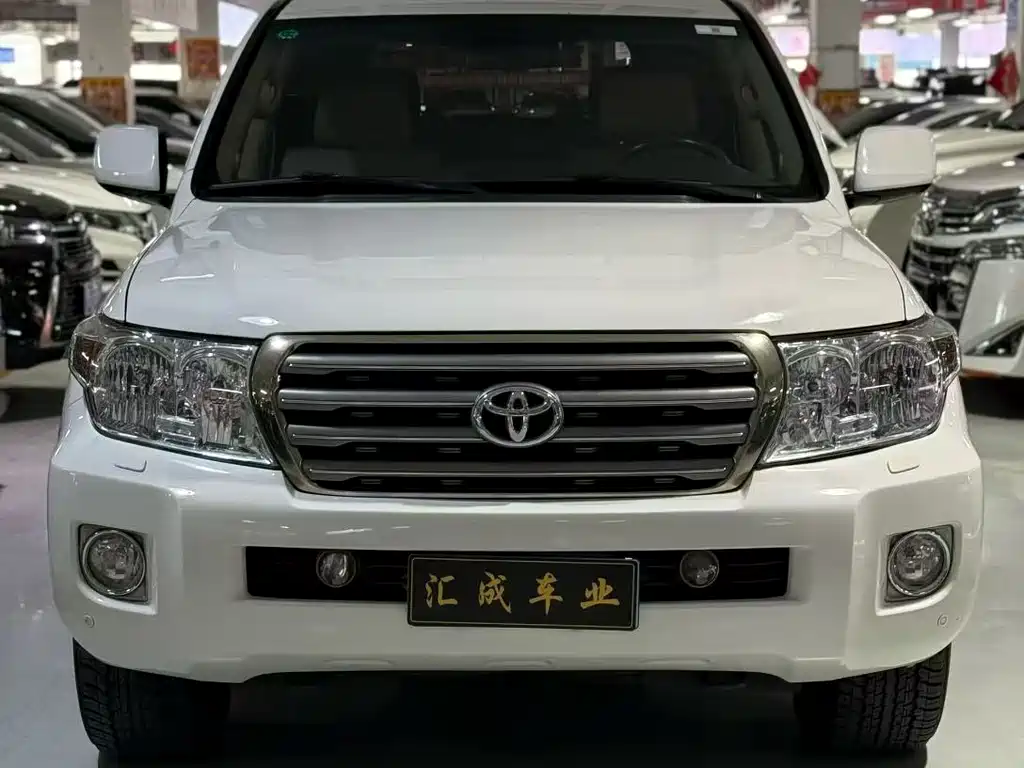 Toyota Land Cruiser 2010 4.7L AT VX