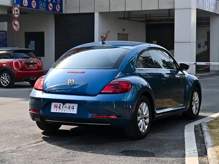 VOLKSWAGEN BEETLE