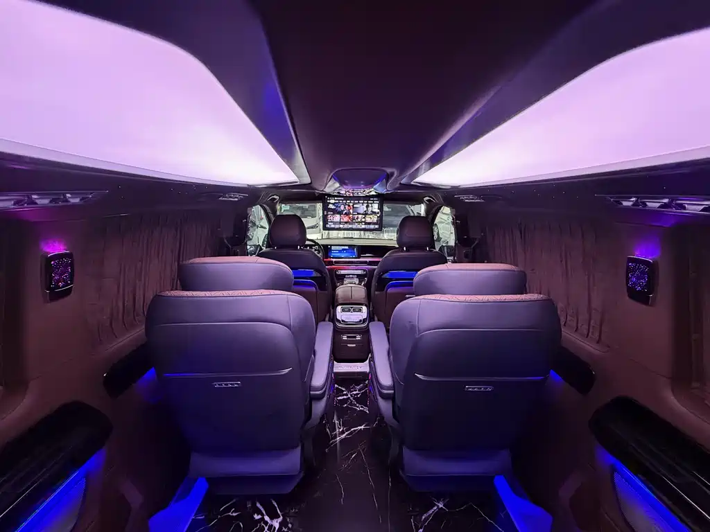 Mercedes-Benz Vito 2024 2.0T 7 мест