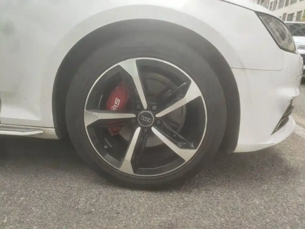 Audi A4L — миниатюра 8