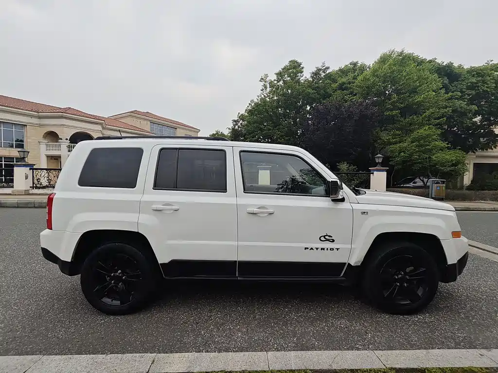 Jeep Patriot — миниатюра 5