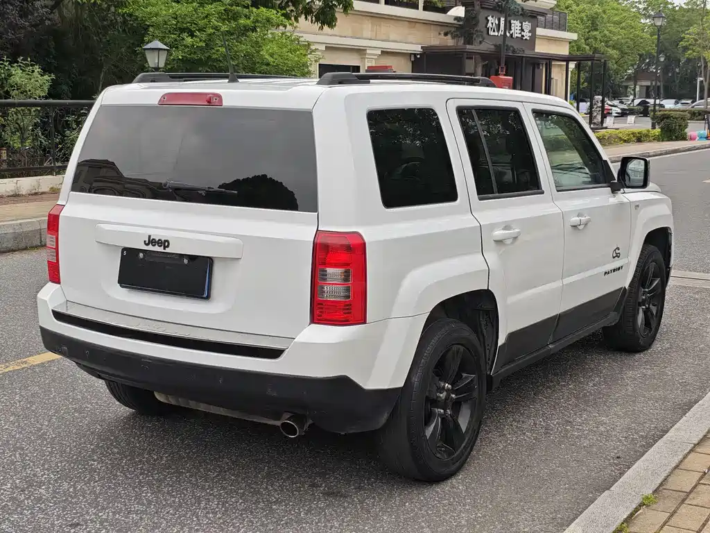 Jeep Patriot — миниатюра 8