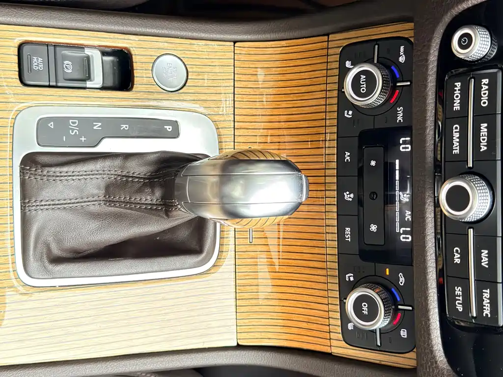 Volkswagen Touareg 2018 3.0TSI
