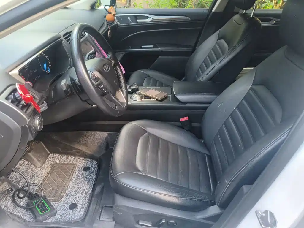 Ford Mondeo — миниатюра 8