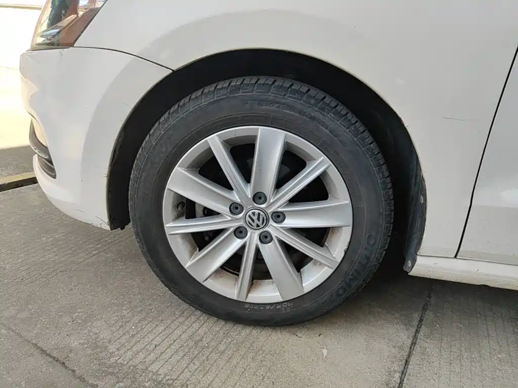 Volkswagen Polo — миниатюра 23