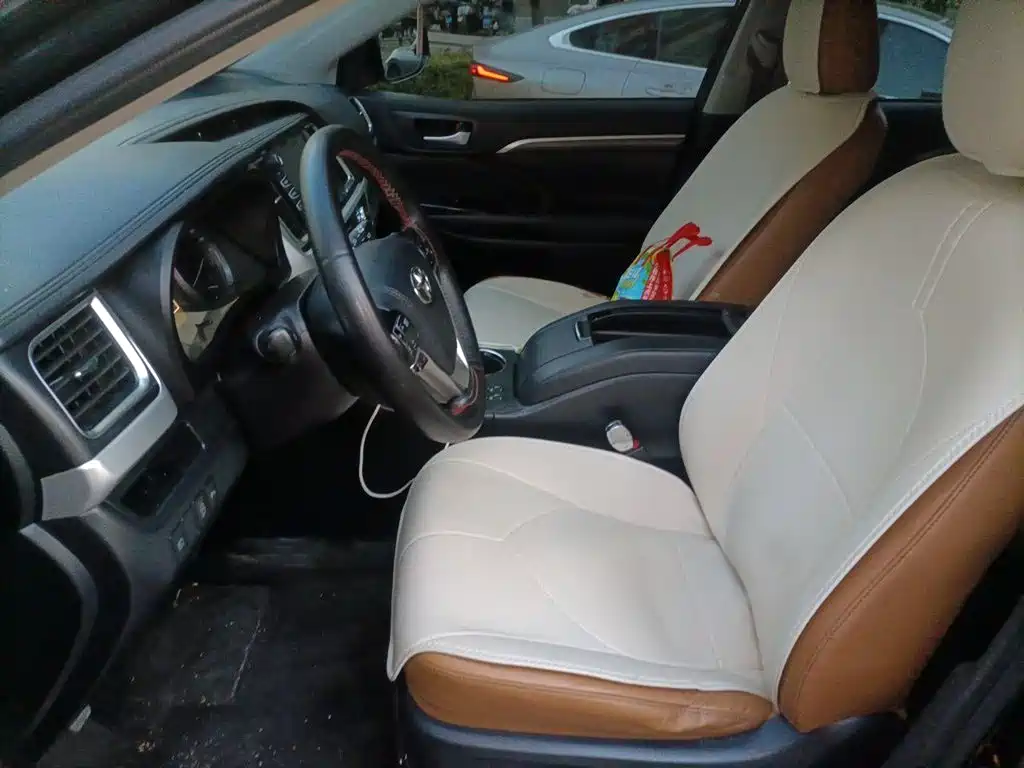 Toyota Highlander — миниатюра 11