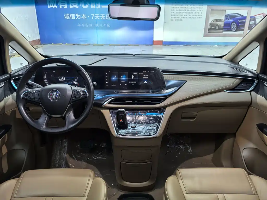 Buick GL8 — миниатюра 9