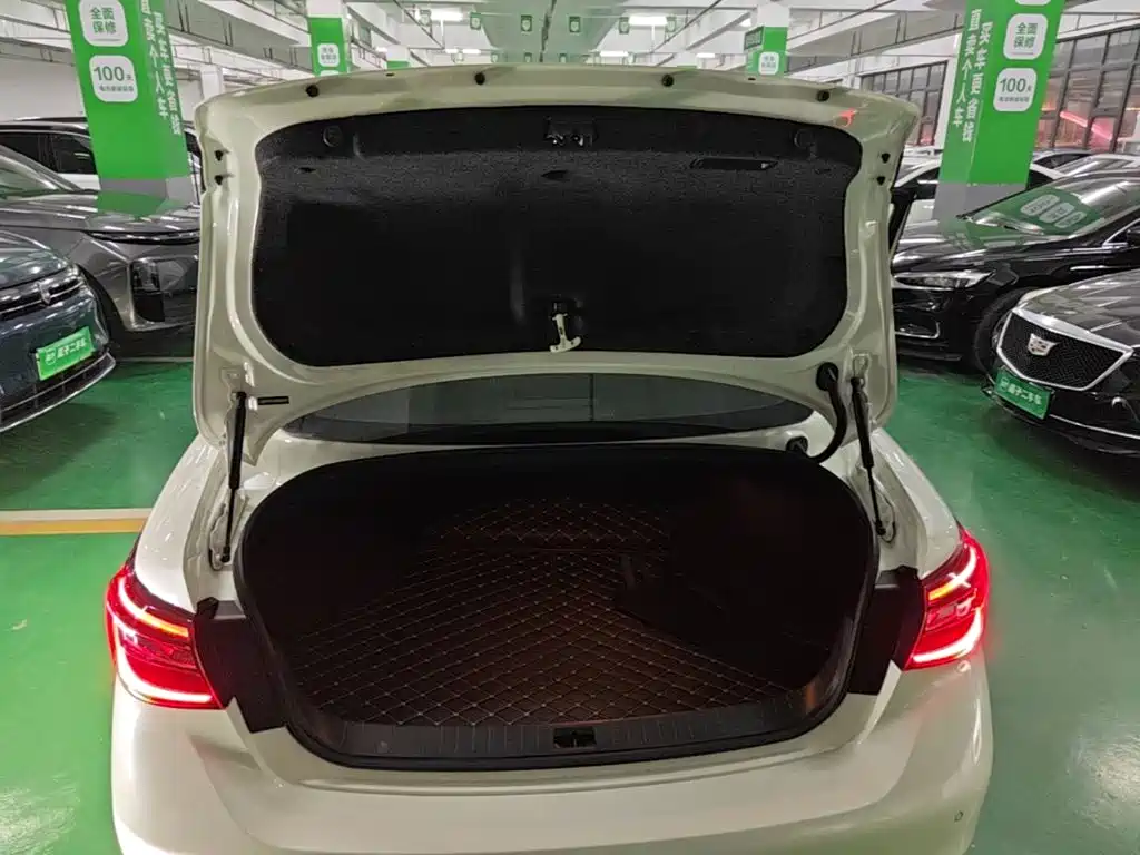 Infiniti Q50L — миниатюра 22