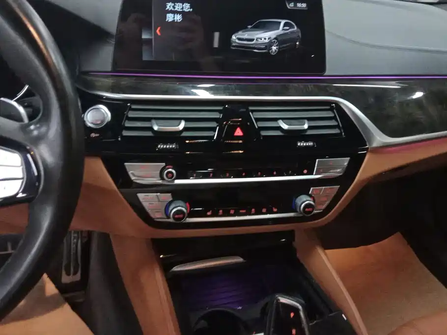 BMW 5 Series — миниатюра 16