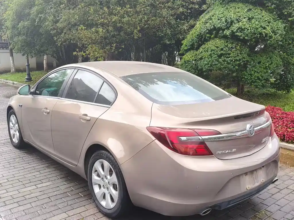 Buick Regal — миниатюра 8