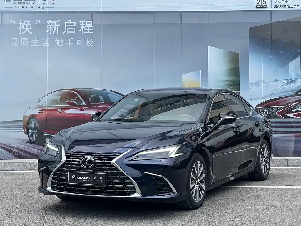 Lexus ES 2025