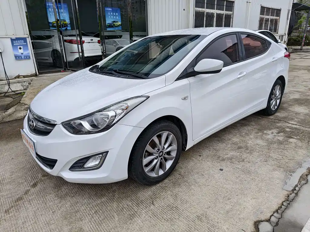 Hyundai Elantra Langdong 2015