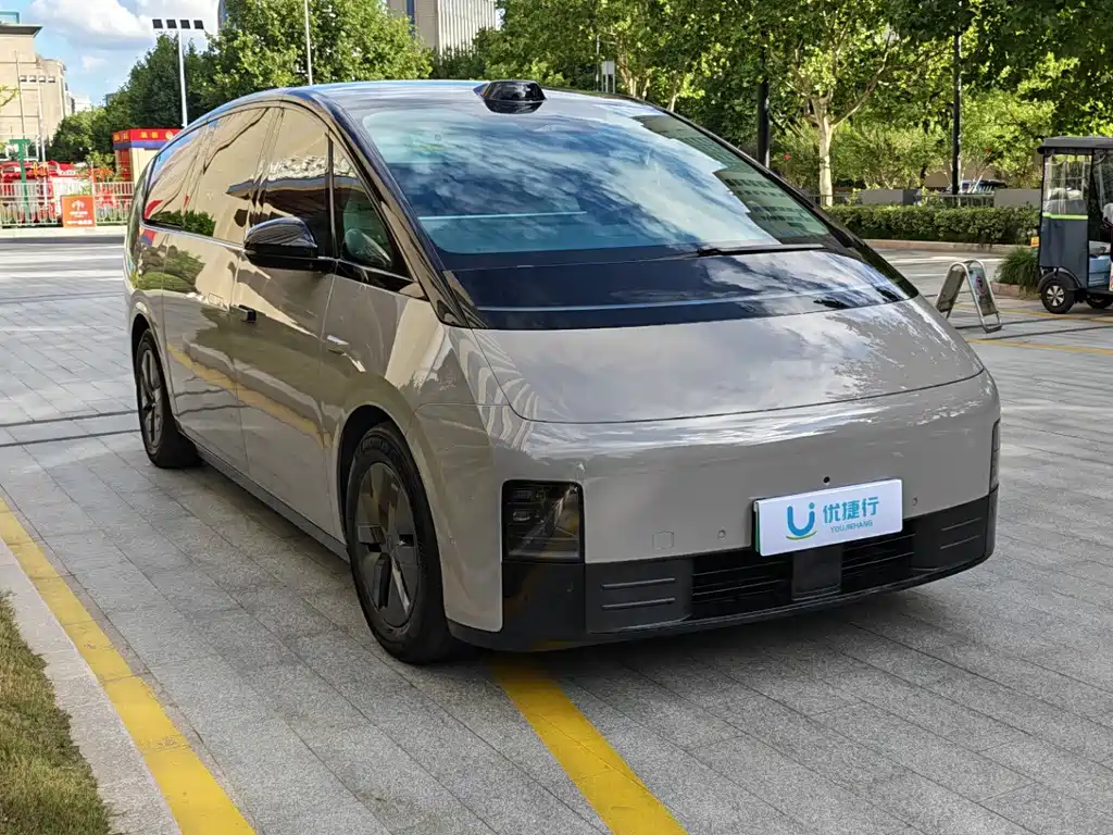Li Auto Li MEGA — миниатюра 5